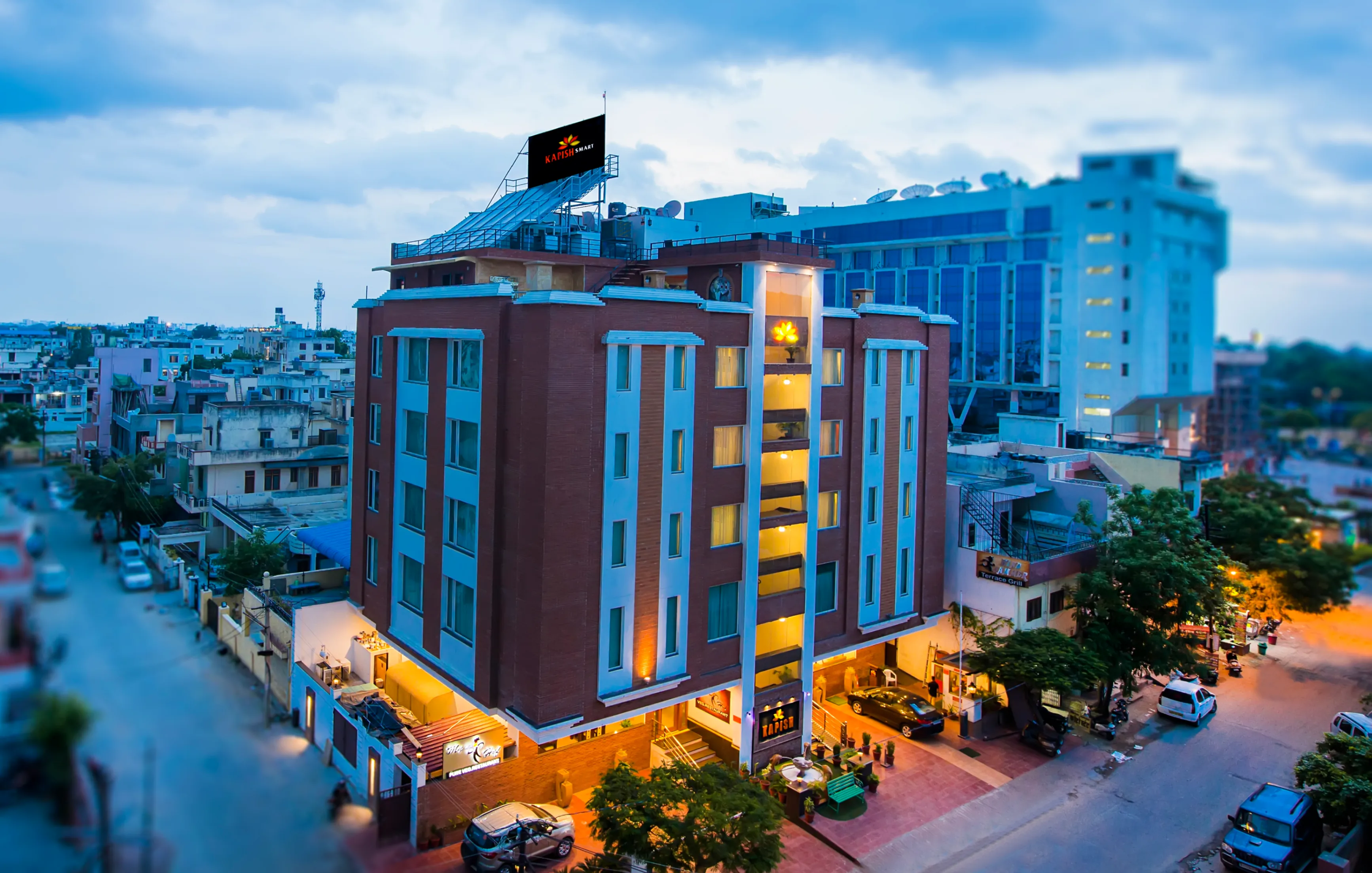 Hotel Kapish Banipark Hotel Kapish Banipark Jaipur - Premium Business Hotel